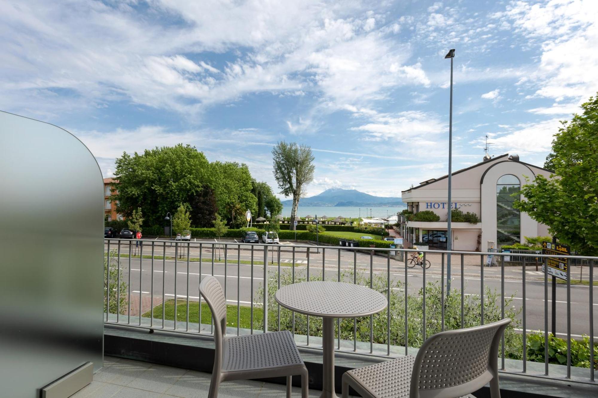 Hotel Arena Sirmione Exterior foto